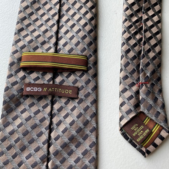 BCBG Attitude Men's Silk Tie, Brown, Gray, Black Grid Print - Picture 3 of 6